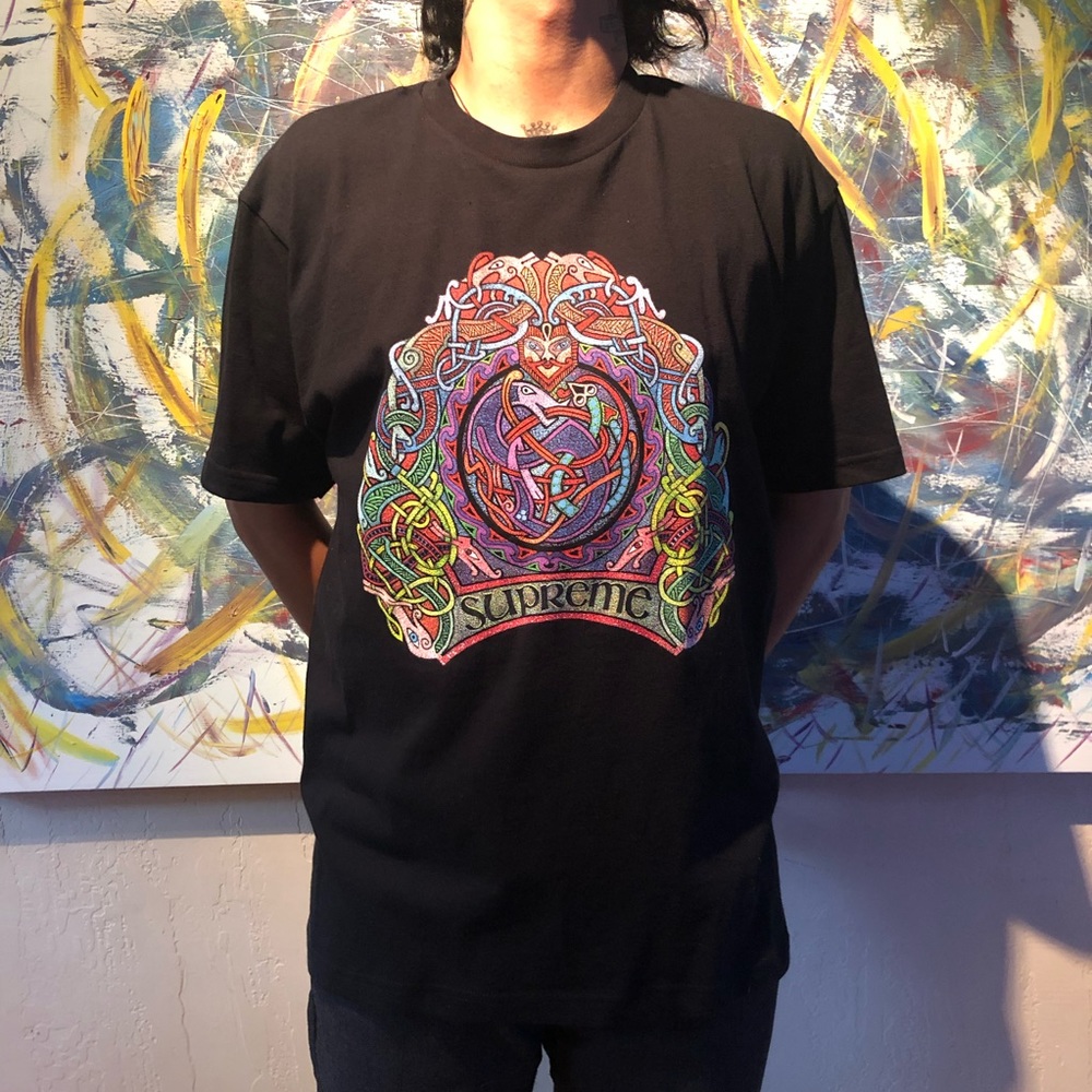 Authentic supreme t-shirt .SS-2019